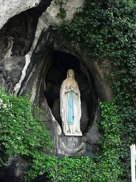 Mariabeeld Lourdes